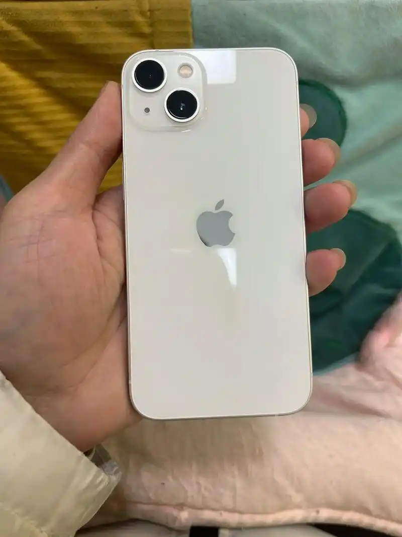 苹果13.高价回收一台13白色256g,只要成色足够好,利润 - 抖音