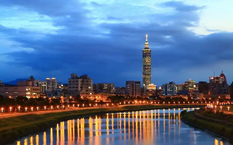 台湾著名建筑台北101大楼高清建筑风光桌面壁纸(一)