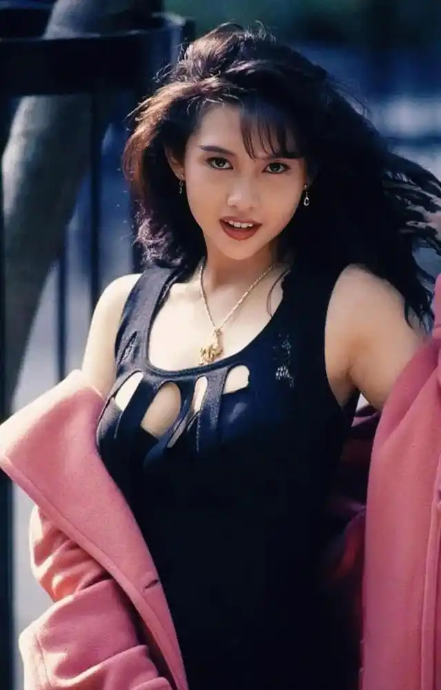 拍过三级片有错吗?你肯定想象不到王晶捧红了多少三级片女演员