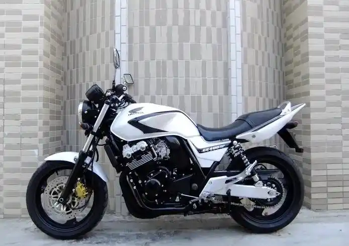 进口本田cb400街车小黄蜂250cc四缸水冷趴赛大排量1100重机摩托车