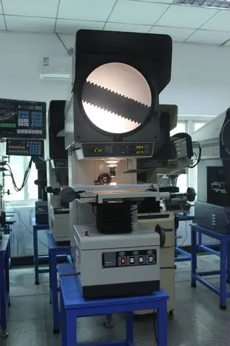 二手投影仪测量仪器日本三丰投影机pj-3000维修回收出售