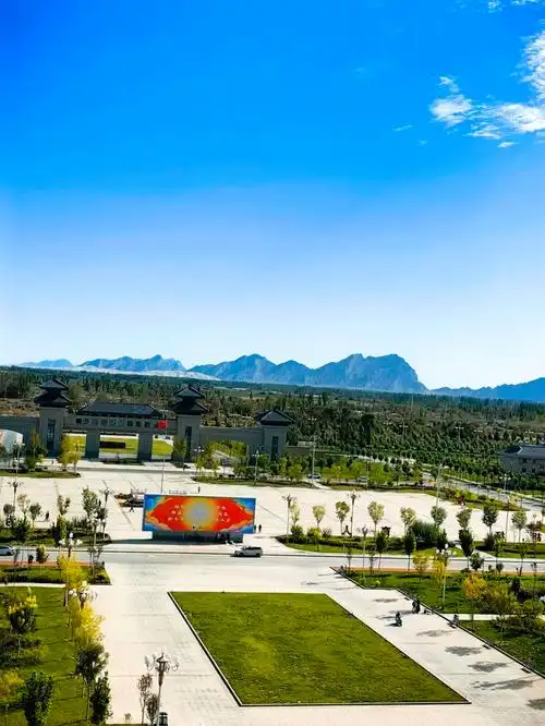 新疆政法学院两年赋