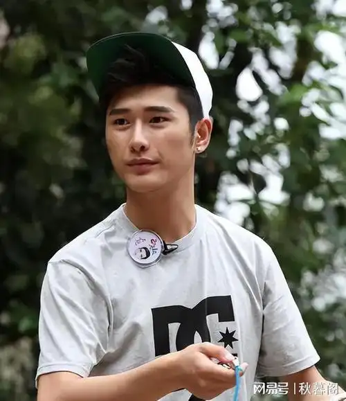 从流量小生到"鸡爪天王",朱梓骁诠释了什么叫做真正的"人精"|演员