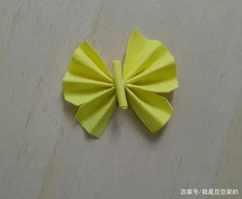 用彩色海绵纸制作的幼儿手工diy漂亮的蝴蝶