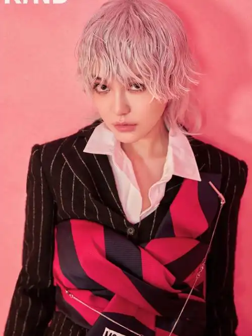 周扬青银色短发kindmagazine周扬青