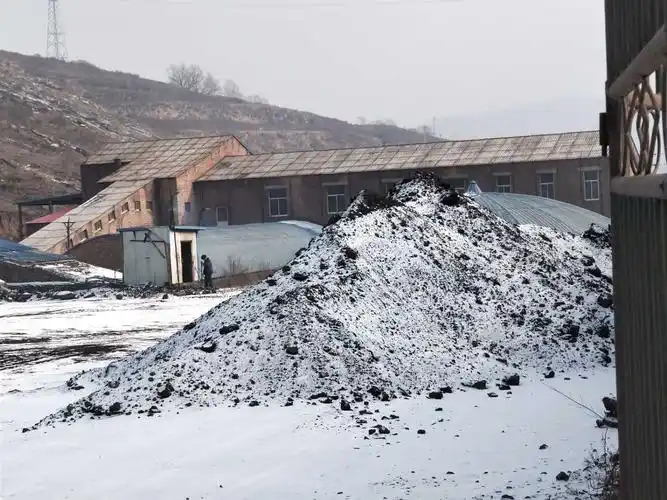 山西宁武余庄乡私挖滥采猖獗致人死亡无人管