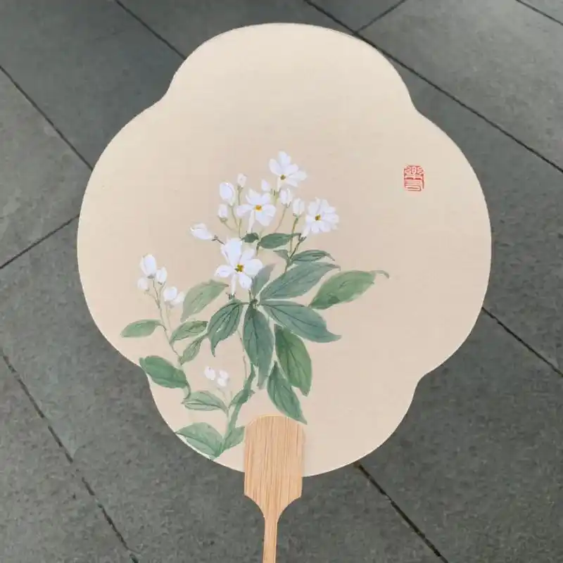 茉莉#古风扇子 #团扇 #国画 #茉莉花 - 抖音