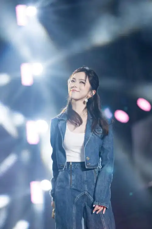 邓紫棋定制emo专属11