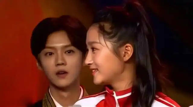 李易峰的迷妹关晓彤,被问什么时候结婚?回答居然让鹿晗懵了