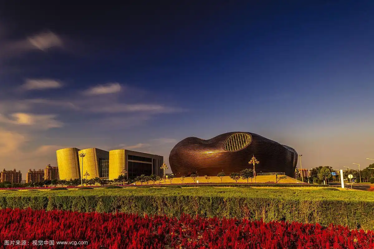 鄂尔多斯康巴什新区街景.