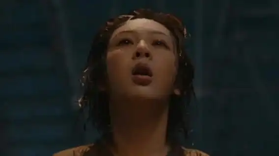 比如在电视剧《女心理师》中,主角贺顿因为小时候与弟弟共同落水,自己