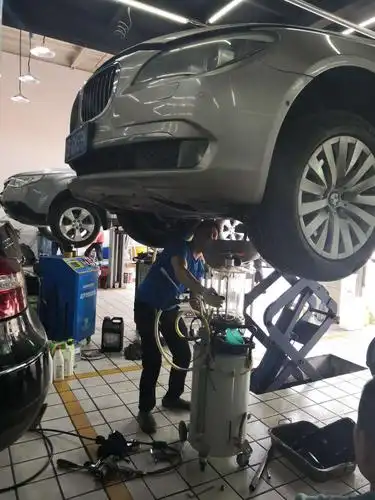 宝马,全车12万公里大保养中