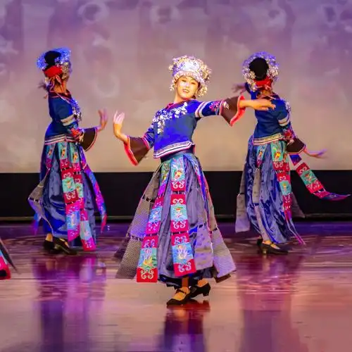 黔东南舞蹈《踩鼓舞》