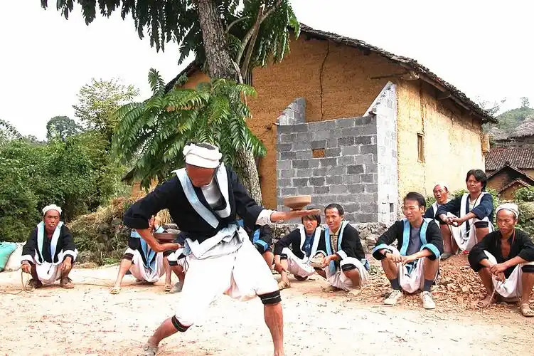 河池南丹县里湖瑶族乡中国白裤瑶之乡