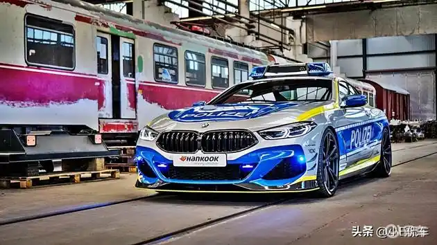 bmw推出m850i改装警车,一台假警车具备近乎m8的真本事