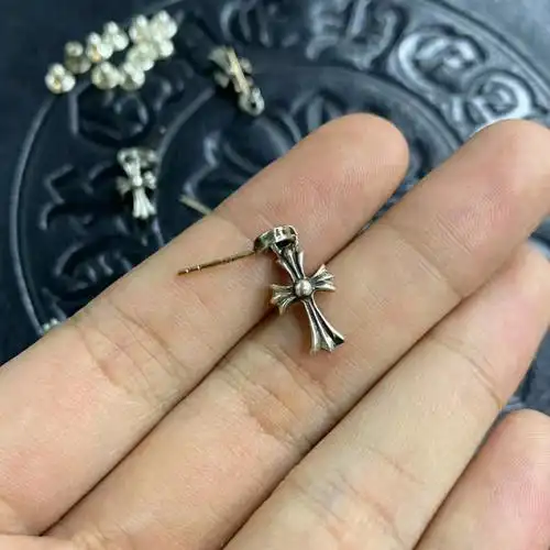 克罗心babyfat14k金针耳钉