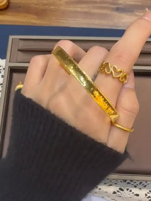 7克多就可以拥有的某福同款龙鳞手镯#水贝黄金  #5g黄金  #手镯