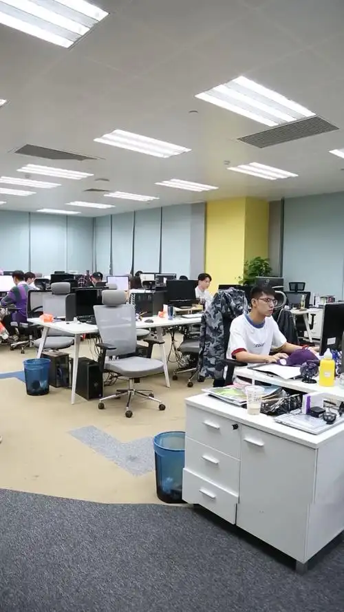 堡垒之夜尬舞大赛# 竟然有人要跟我办公室battle尬舞?