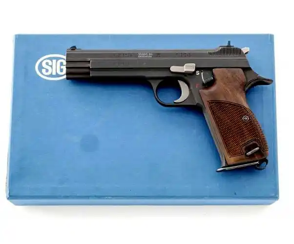 43mm自动手枪是世界最著名的手枪之一,曾经被许多国家军队采用.