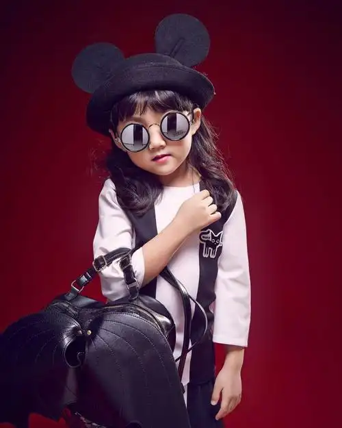 淘气熊儿童摄影 专业承接幼儿园毕业照,艺术照,在幼儿园时期给小朋友