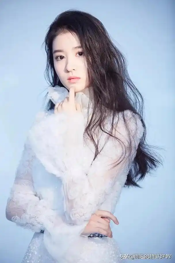 明星生图大赏# 王楚然和宋亚梦是同一个人吗.