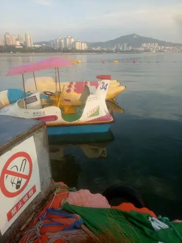 美丽的海滨大学——烟台大学之海滩