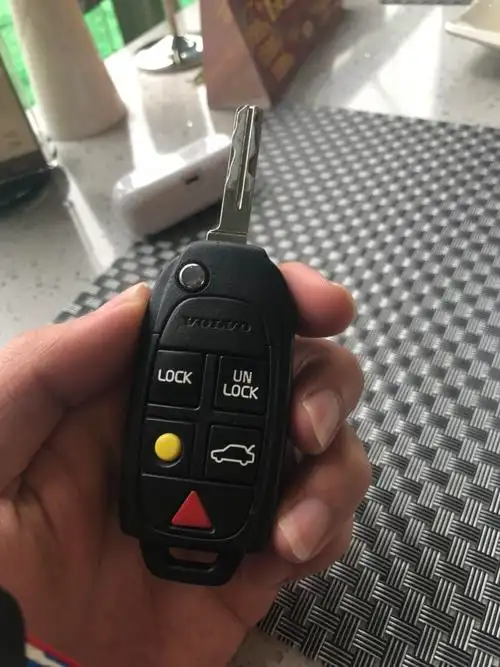 volvoxc90老款12年钥匙如何换电池