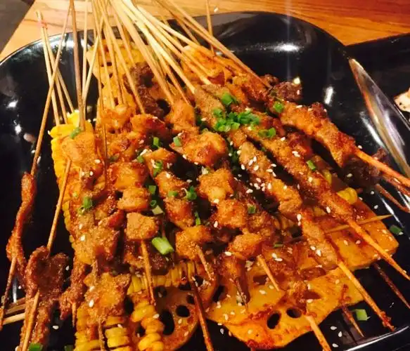 全民撸串·烧烤串串(龙湖水晶郦城店)