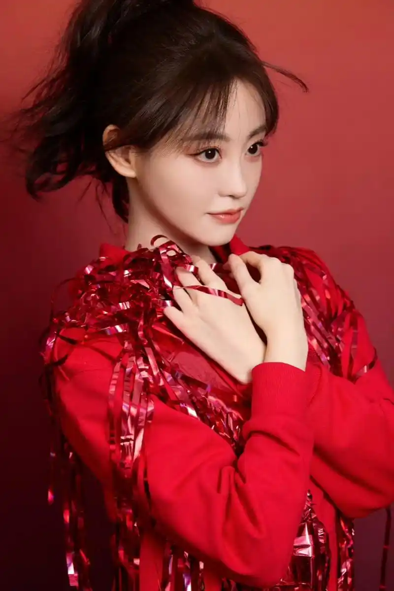 祝绪丹因为临开机辞演于正负责的古装剧《五福临门》女二而遭到于正