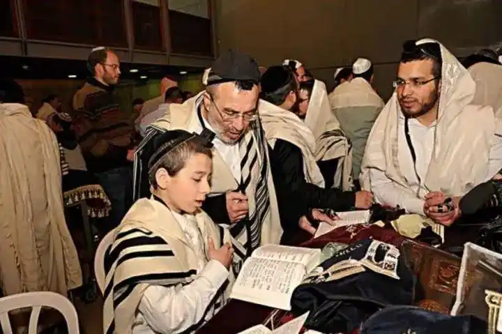 巴菲特说:"如果你去中东找石油,请忽略以色列;如果你去中东找智慧,你