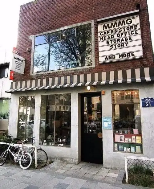 一组国外店面门头设计图