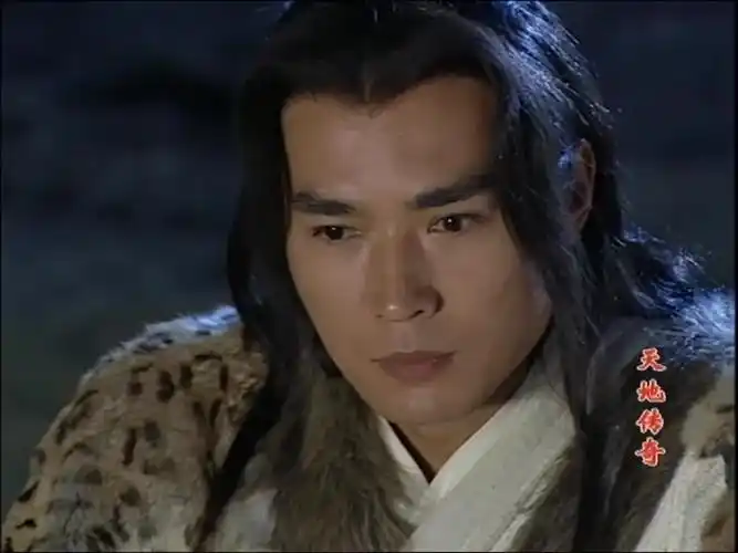 天地传奇:伏羲奇思妙想,把七彩石扔入火中,奇迹发生了