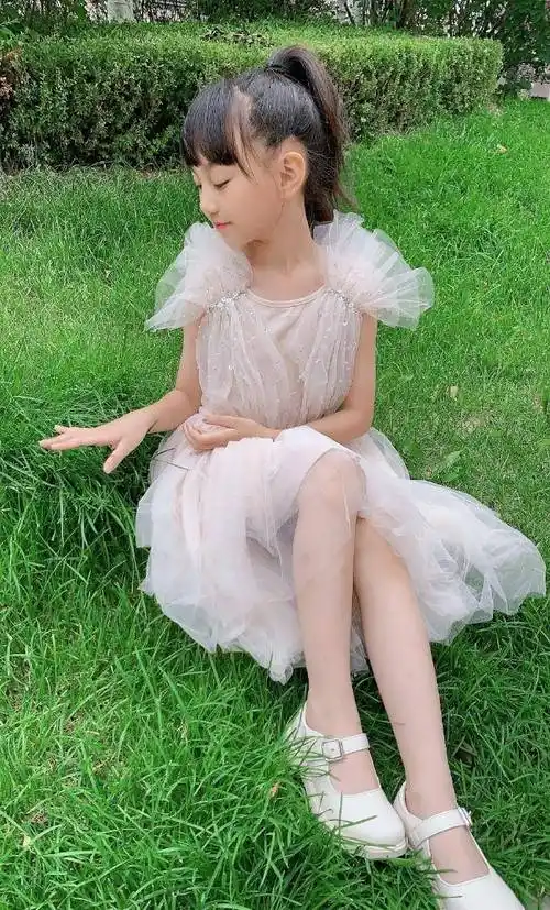 《爸爸去哪儿》小山竹近照曝光,穿露腰装,遭网友吐槽_邓伦_照片_小孩