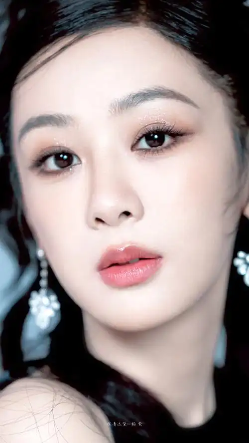 杨紫高马尾黑色裙装##杨紫小夭