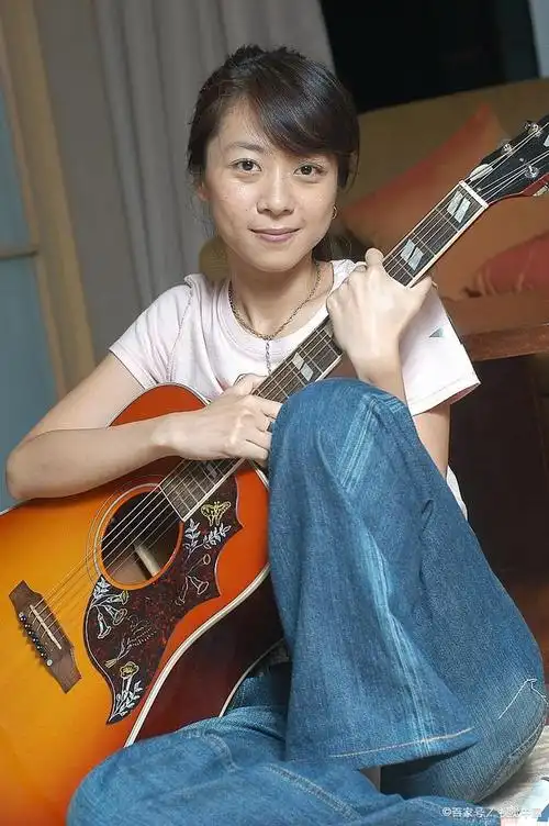 台媒曝陈绮贞与前男友钟成虎关系破裂,官司升级,谁对谁错?