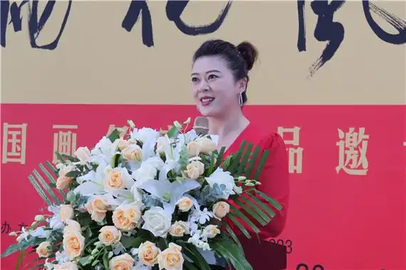 开幕式由北京电视台著名主持人 西欧女士担任开幕主持北京艺美视界