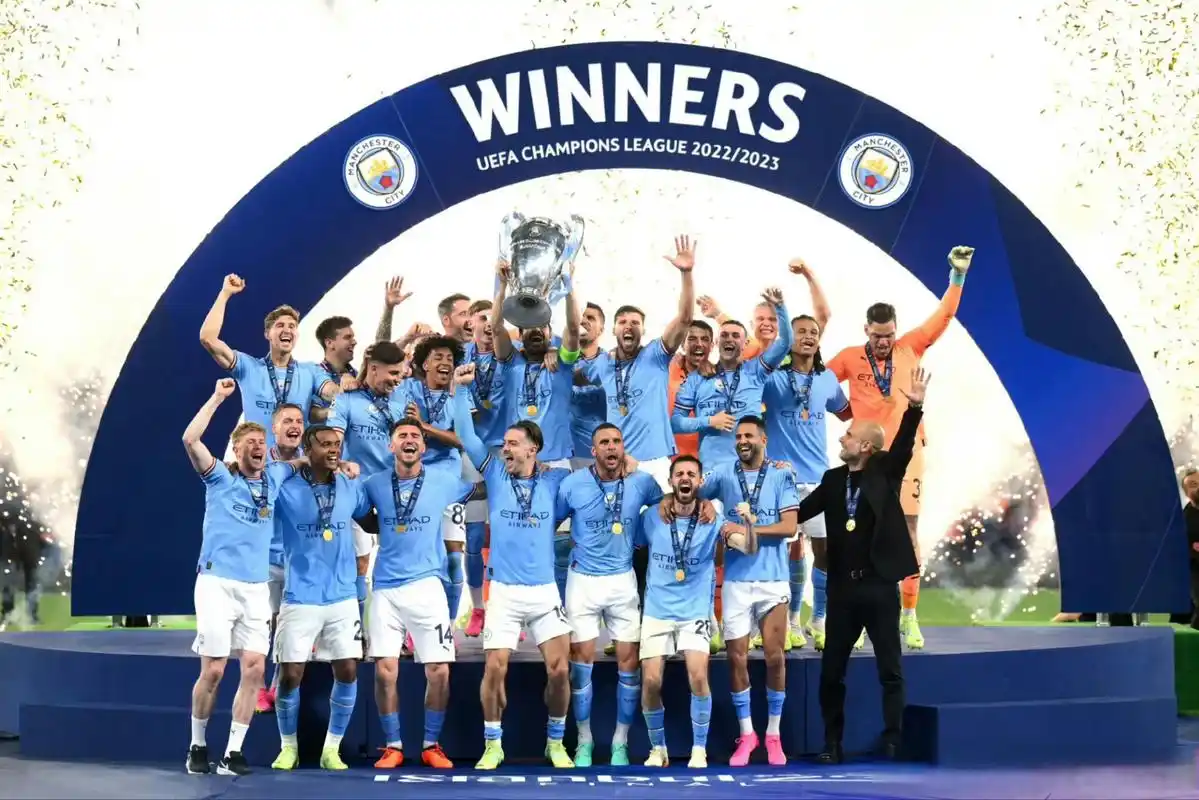 无敌之师[二哈]#曼城夺得欧冠冠军##曼城三冠王