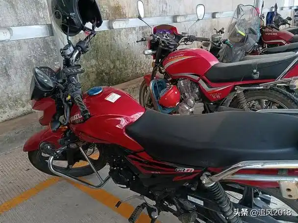 铃木150摩托车,最新款铃木150国四摩托车(铃木150国四有几款)