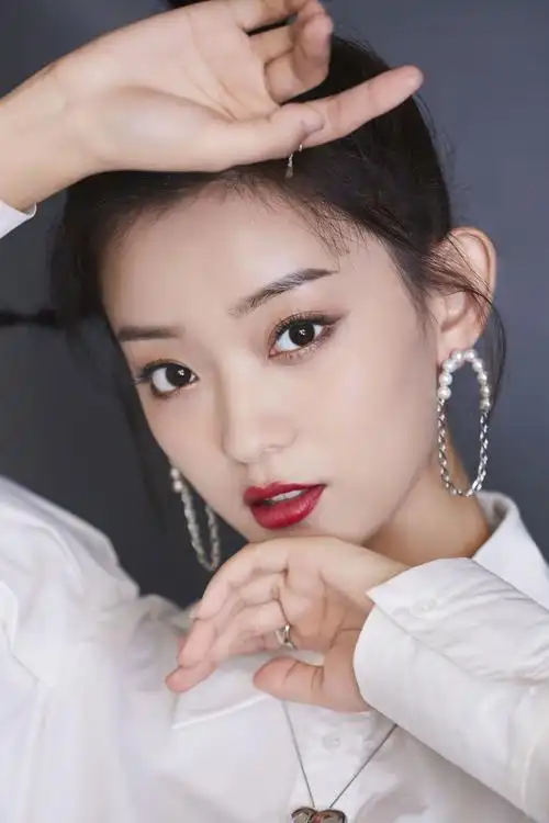 罗予彤《演员的品格》结业首部作品,演绎酷girl潇洒追爱