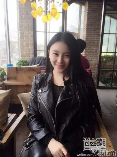 非诚勿扰23号孟瑶三围微博个人资料盘点 大胸作家生活照片