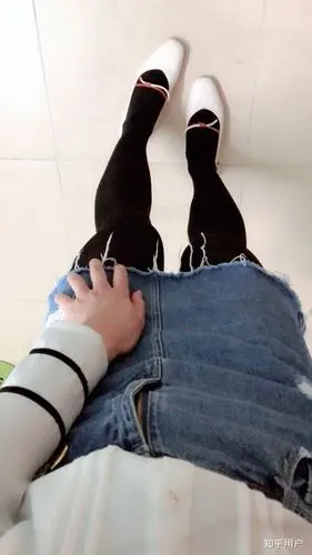 男生可以把女生的裤袜当秋裤穿吗?