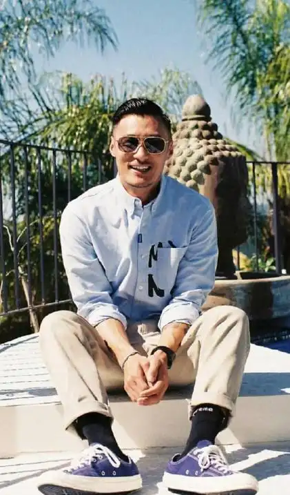 余文乐朋友圈换血!结交全球首富公子香港富三代,称兄道弟太热情