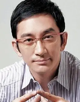 香港男艺人吴启华代言广告