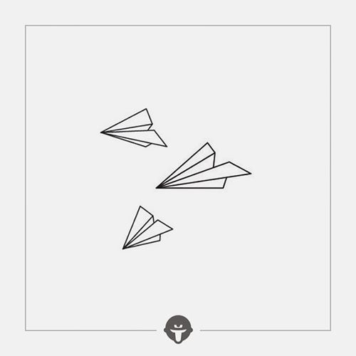 再变 纸飞机纹身贴防水女持久黑白小清新卡通纹身图案贴纸仿真