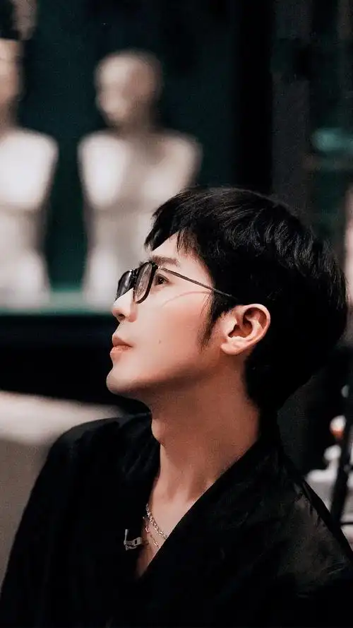 白宇超话去一下水印烧起来了97#白宇开始推理吧