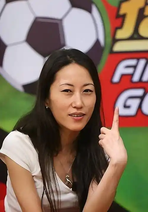 摇滚女歌手姜昕:被王菲夺走窦唯,丈夫自杀离世,至今仍单身_父母_音乐