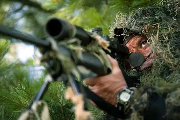 狙击手的护身符-吉利服