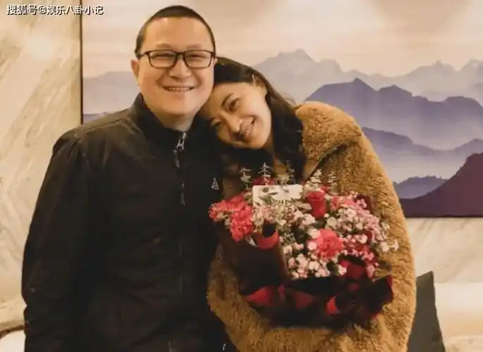 她是秦海璐同学,花400万养不熟"白眼狼"前夫,二婚倒追摄影师