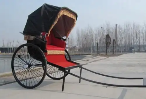 祥子拉黄包车的简笔画