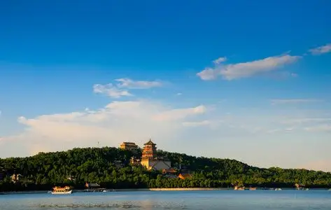 中国北京颐和园的全景照片